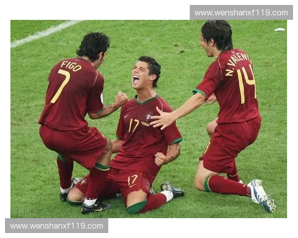 世界杯啦啦啦激动人心的旋律唤醒梦想与热血燃烧的足球激情 世界杯啦啦啦激动人心的旋律唤醒梦想与热血燃烧的足球激情